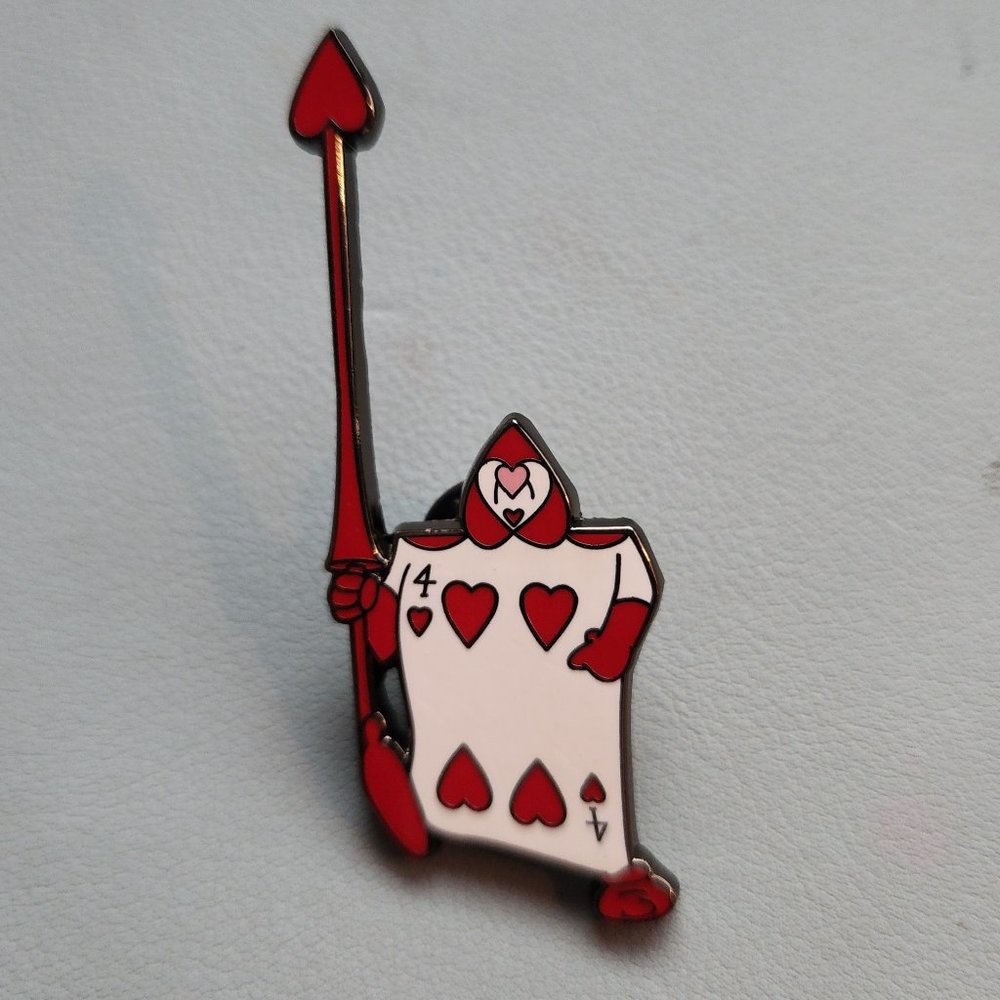 Loungefly Alice in Wonderland Icons (Open) Blind Box Enamel Pin - Red Knight